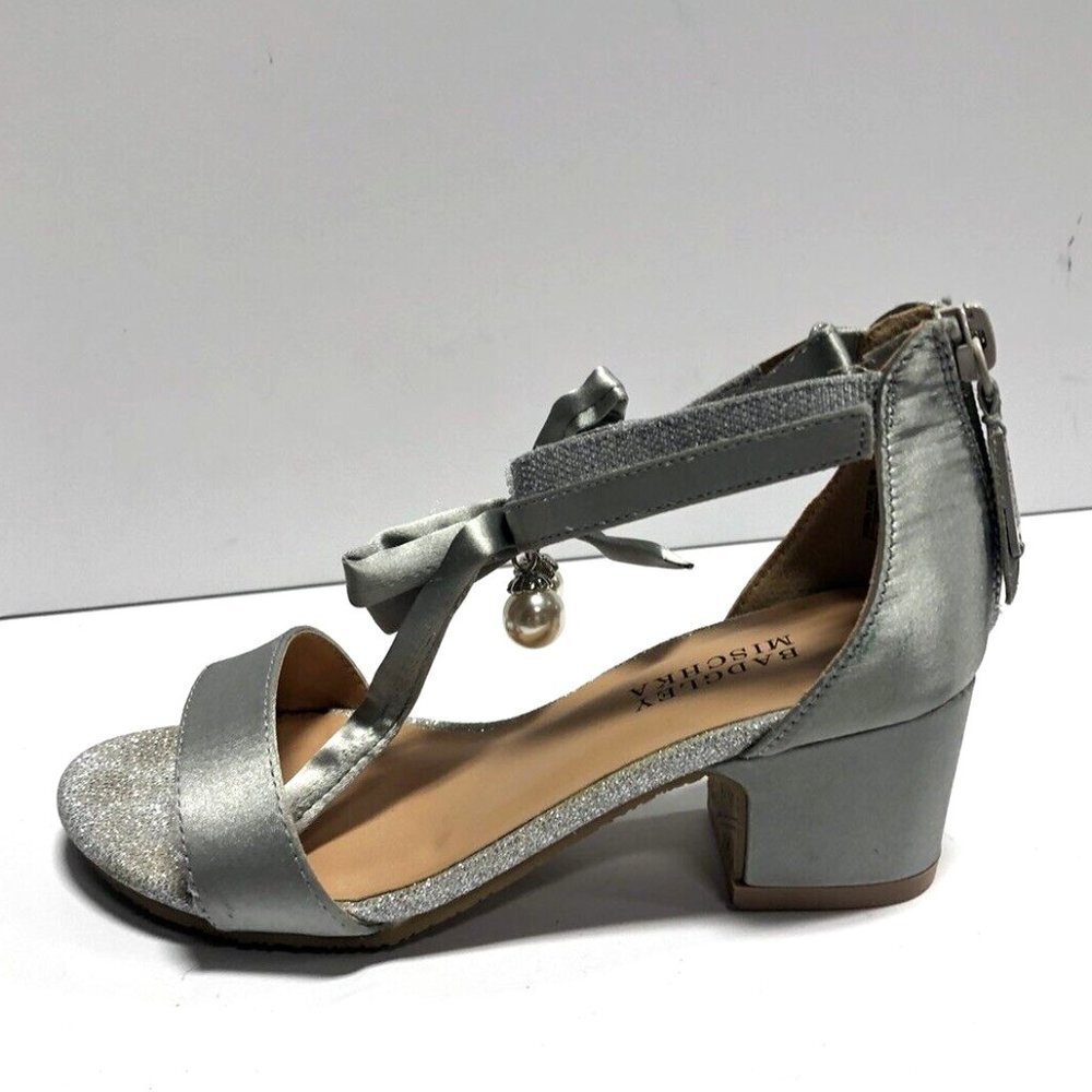 Badgley Mischka Girls Pernia Pearl Bow Sandal Size 13M Little Kids